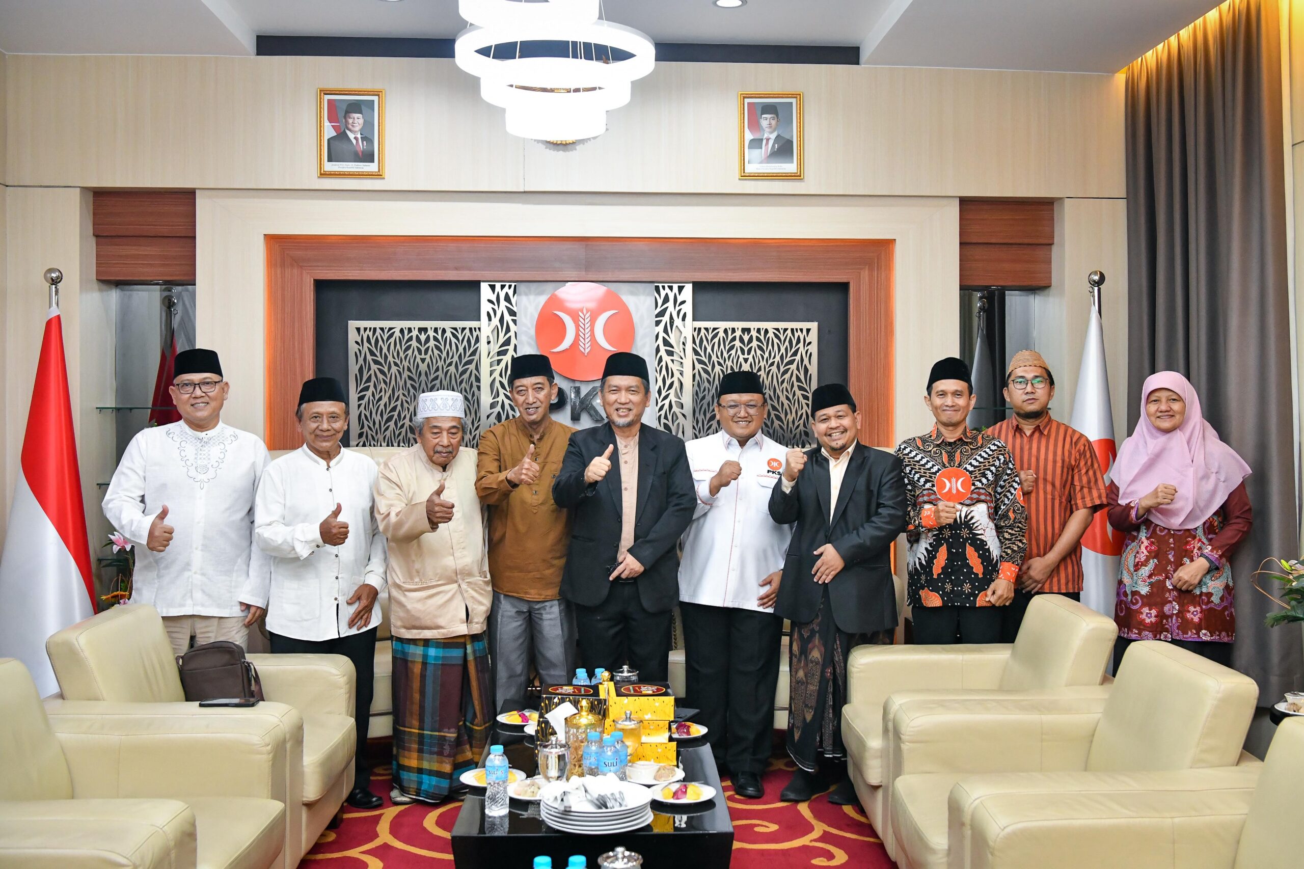Para Kiyai dan Ulama Kunjungi DPP PKS: Bahas Kerukunan dan Komitmen Kebangsaan